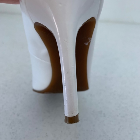 Jessica Simpson Patent Leather Pointed Toe Heels in White Size 6 1/2 - Picture 16 of 16